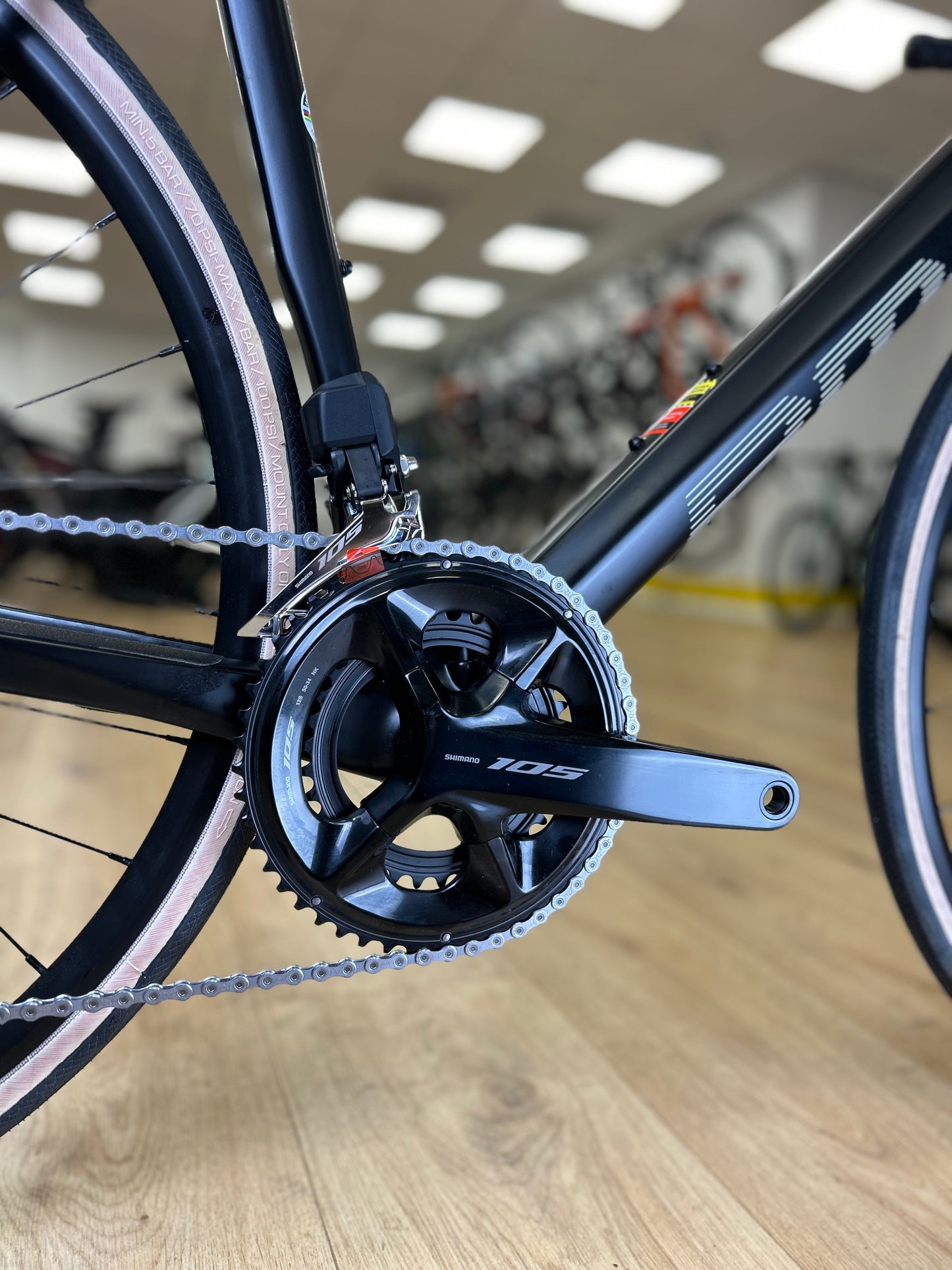NEW BMC RoadMachine Di2 Carbon Disc Racefiets