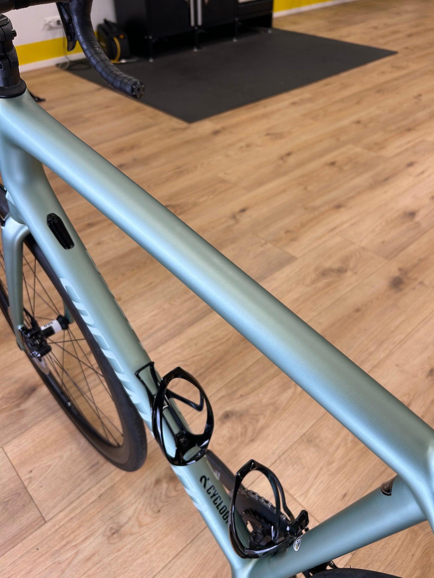 200km Specialized Aethos Pro Di2 Carbon Disc Racefiets