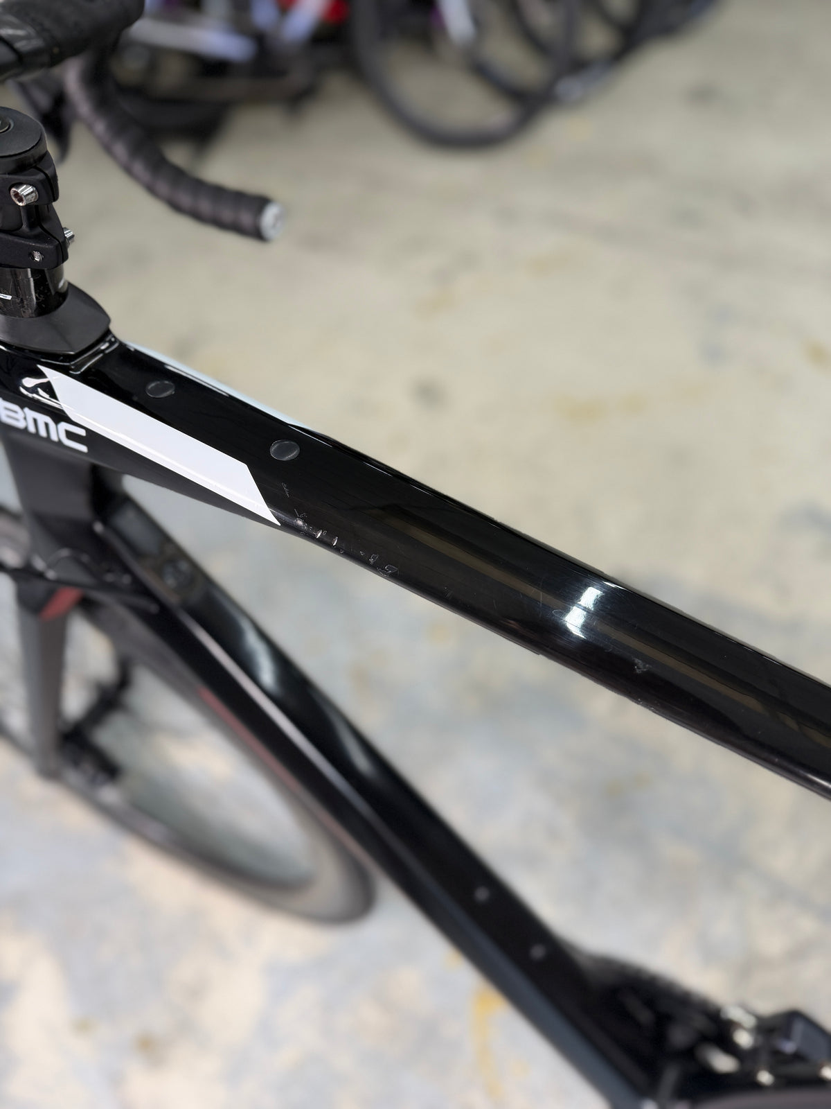 BMC Roadmachine 02 ONE Di2 Carbon Racefiets