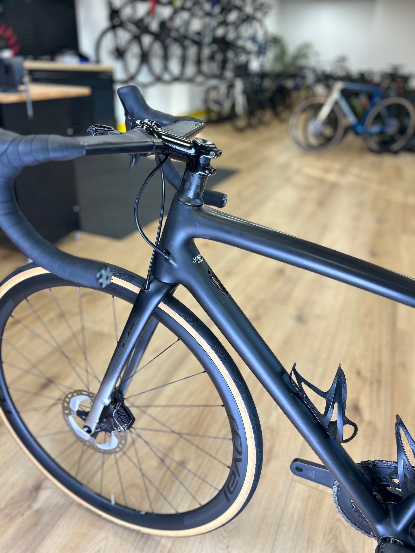 Specialized Aethos Di2 Carbon Racefiets