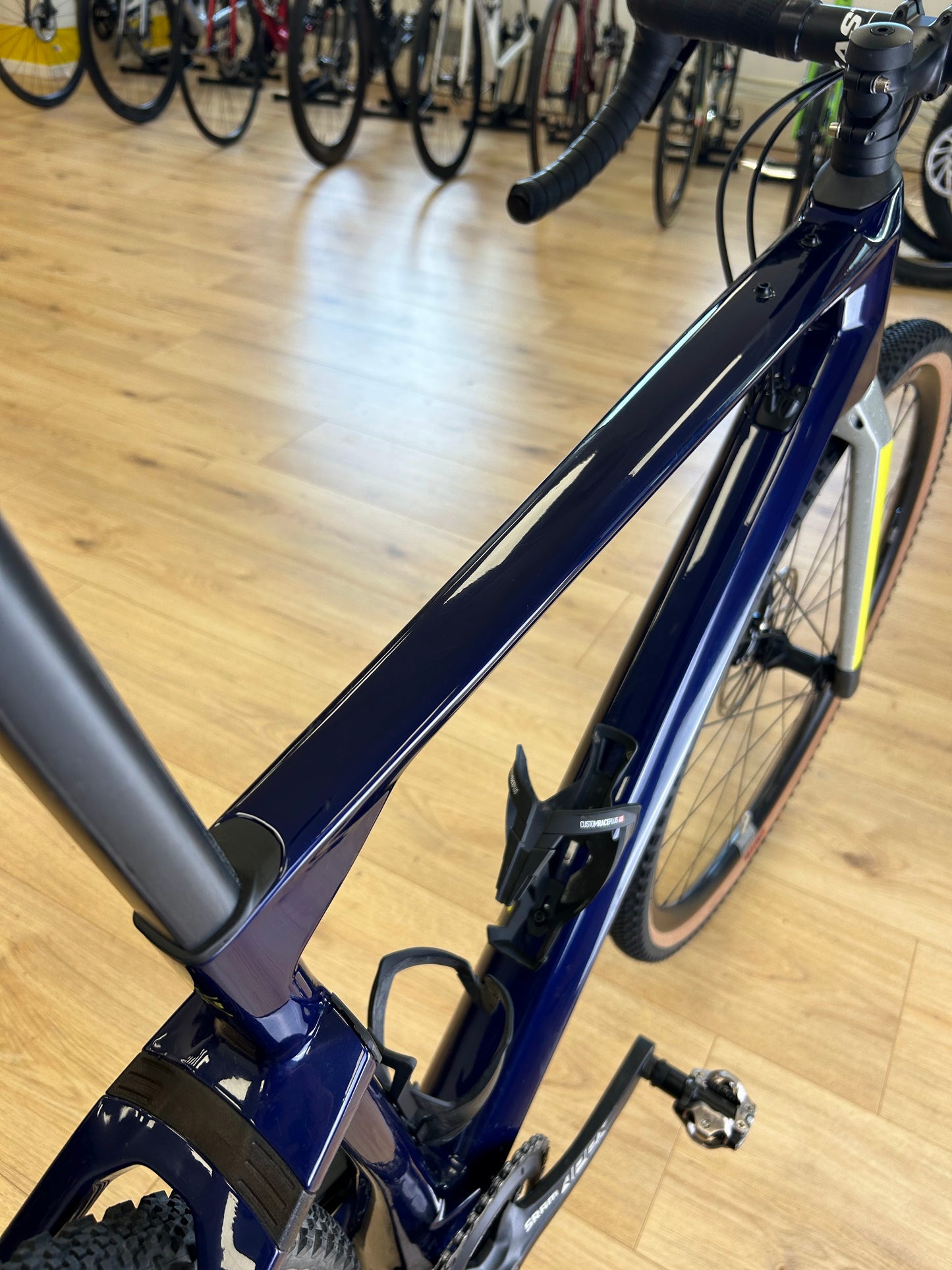 BMC urs 2023 Disx Carbon Gravel fiets