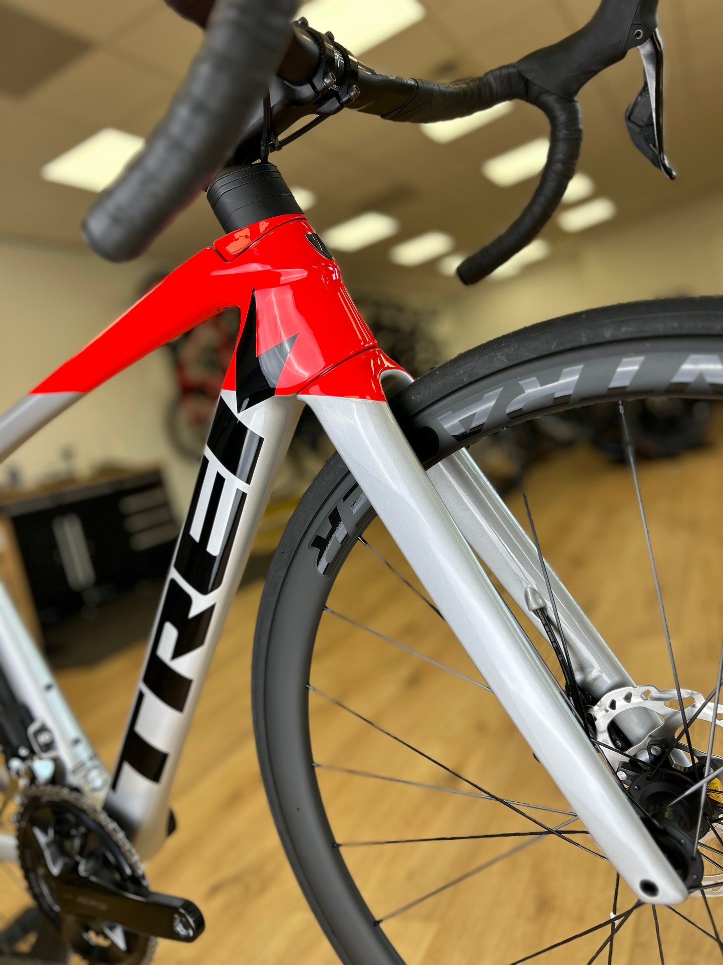 100km Trek Emonda SL6 Di2 Carbon Disc Road Bike