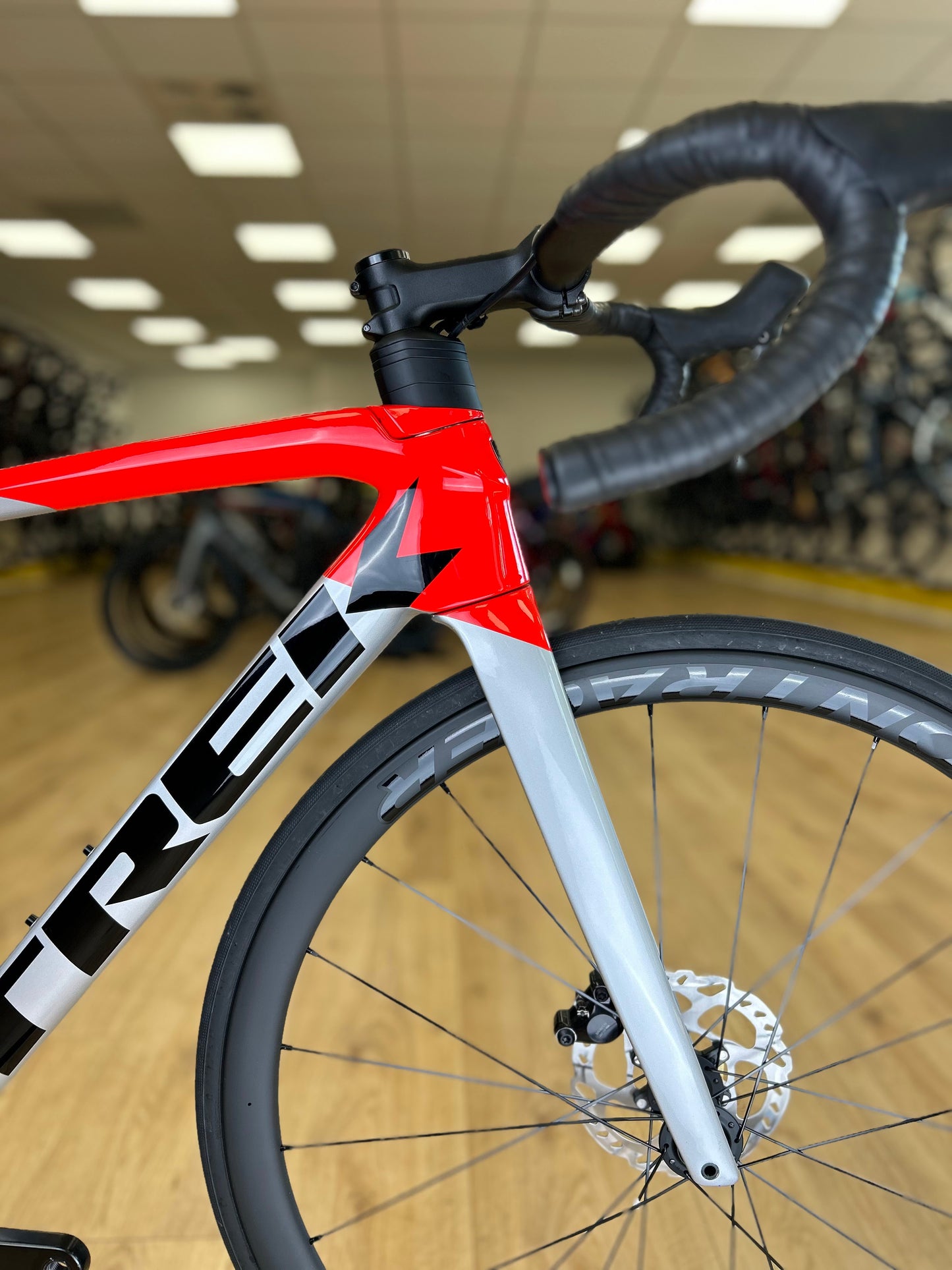 100km Trek Emonda SL6 Di2 Carbon Disc Road Bike