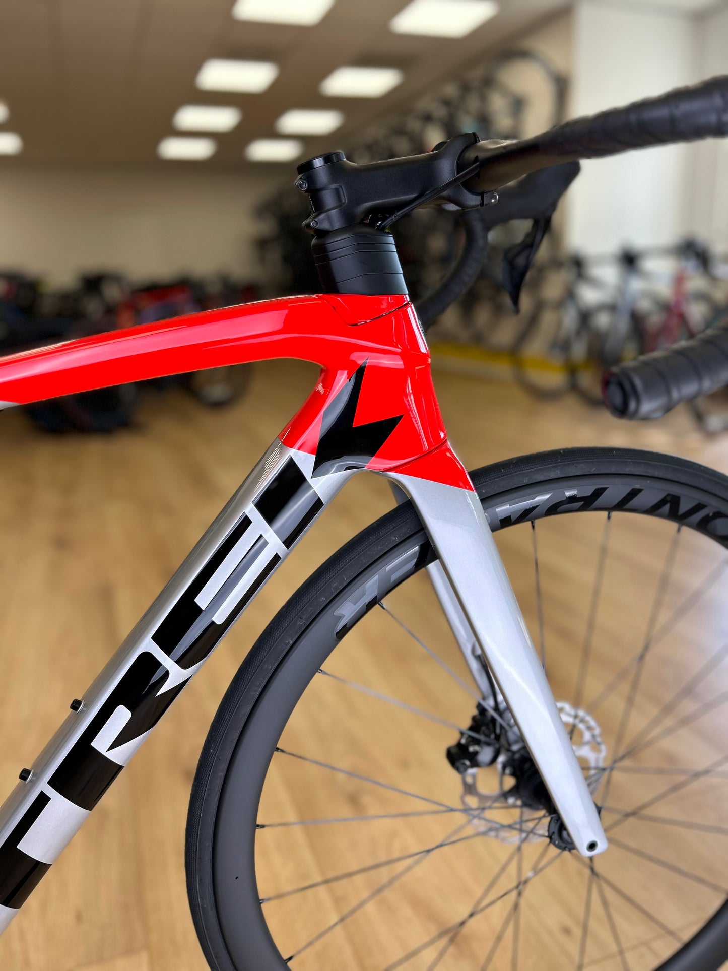 100km Trek Emonda SL6 Di2 Carbon Disc Road Bike