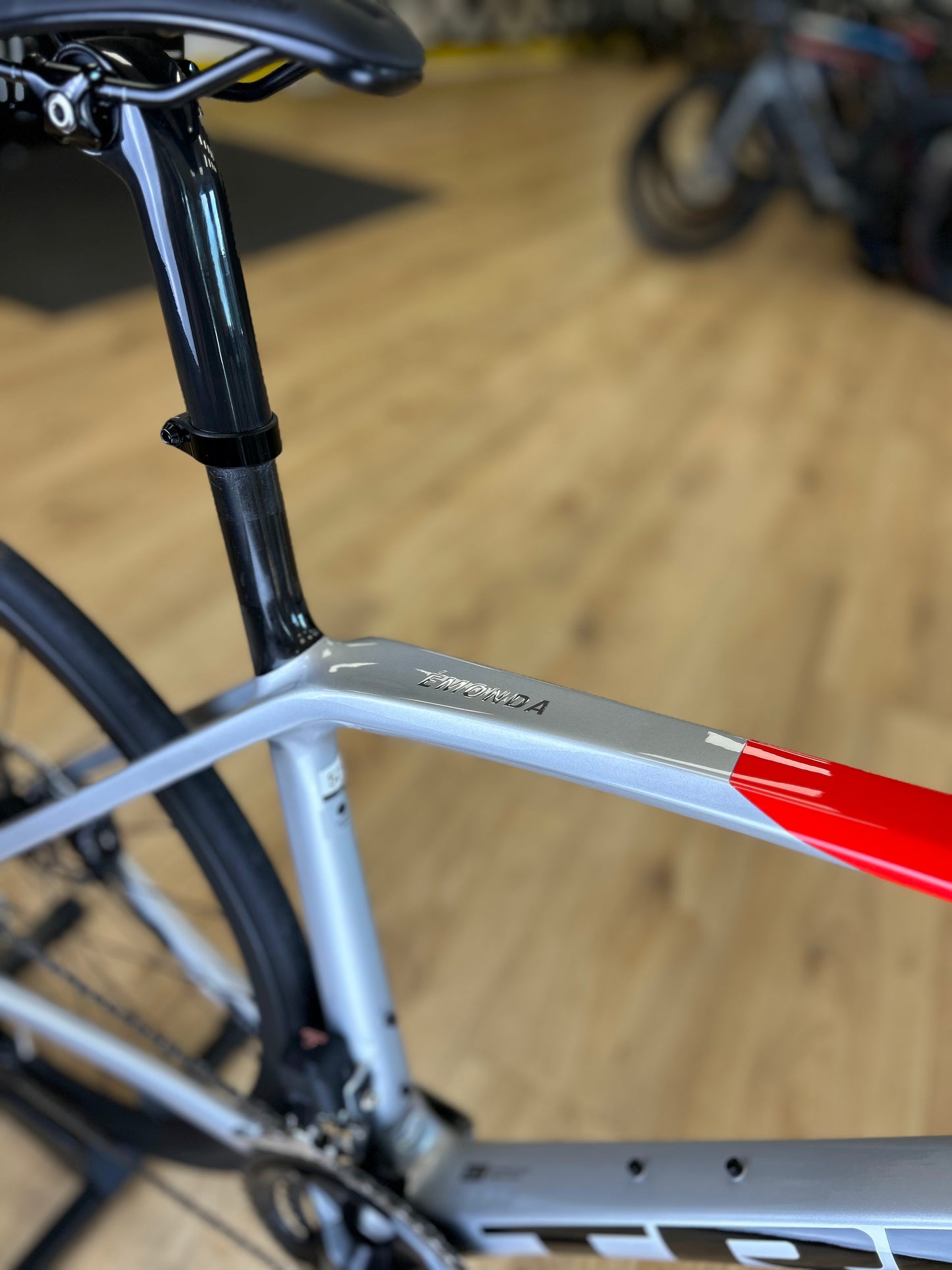 100km Trek Emonda SL6 Di2 Carbon Disc Road Bike
