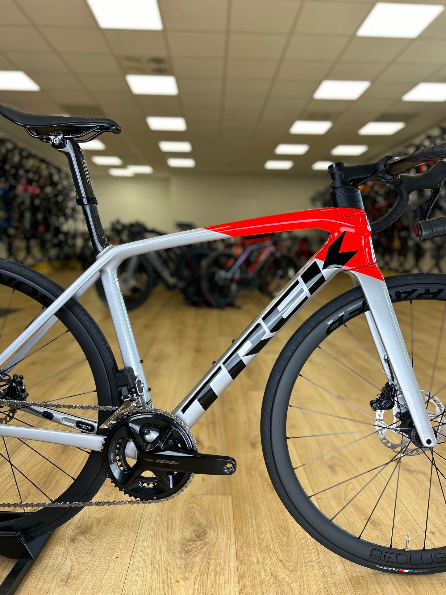 100km Trek Emonda SL6 Di2 Carbon Disc Road Bike