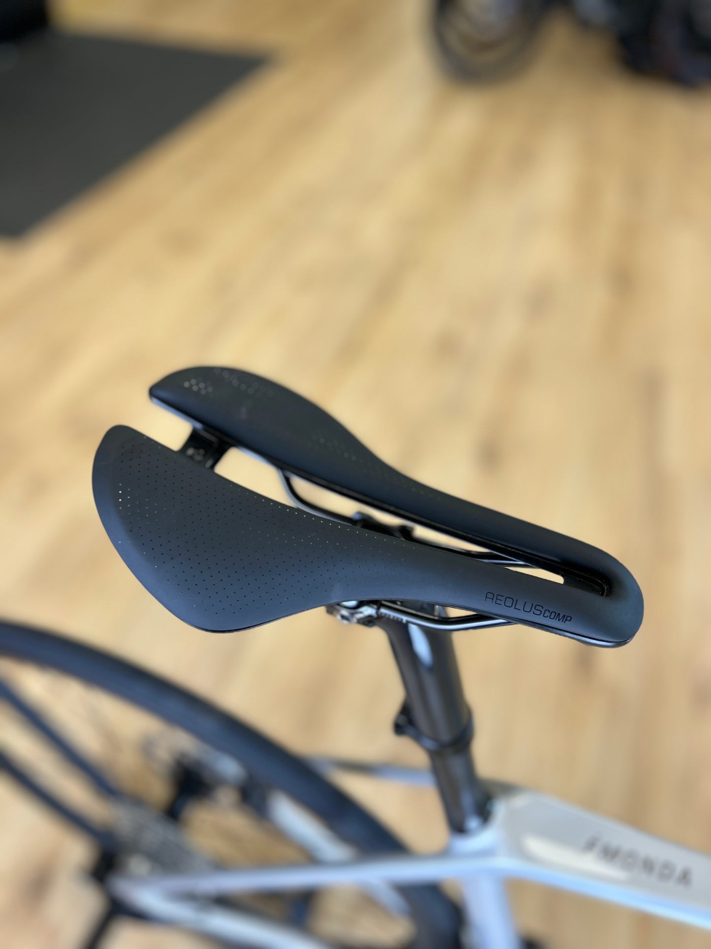 100km Trek Emonda SL6 Di2 Carbon Disc Road Bike