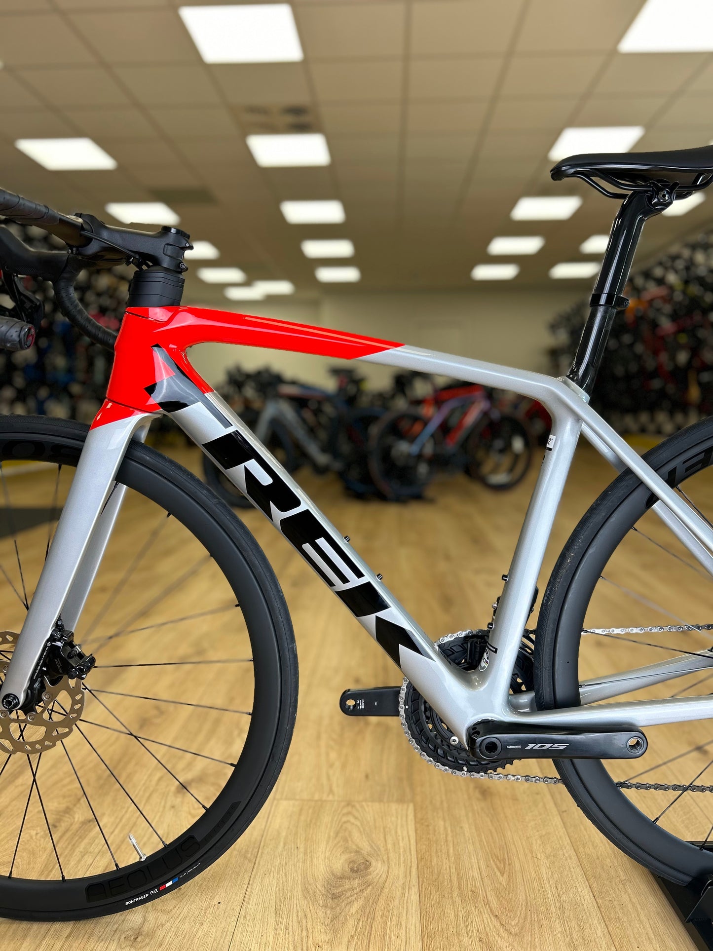 100km Trek Emonda SL6 Di2 Carbon Disc Road Bike