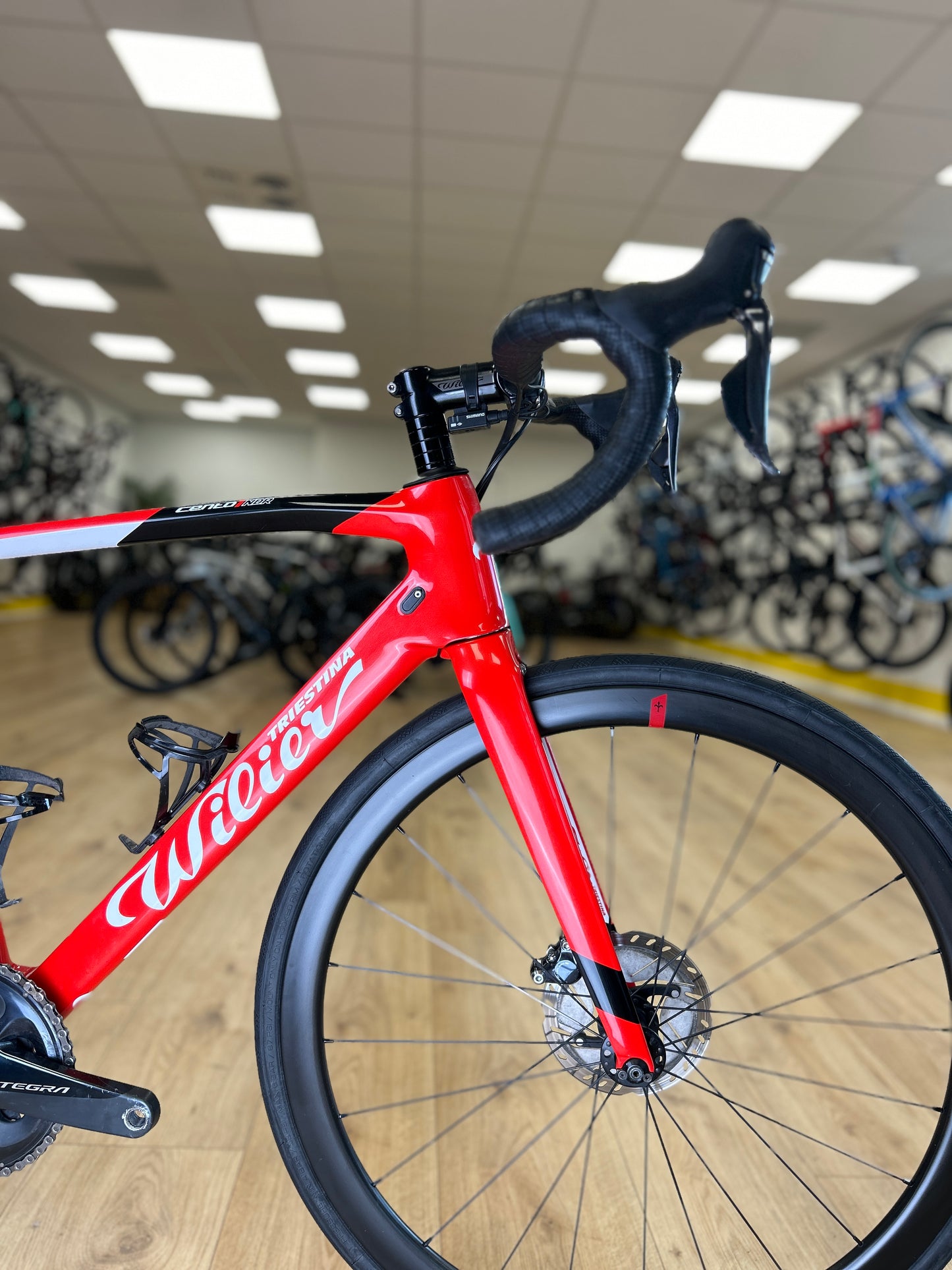 Wilier Cento1 Di2 Carbon Disc Racefiets