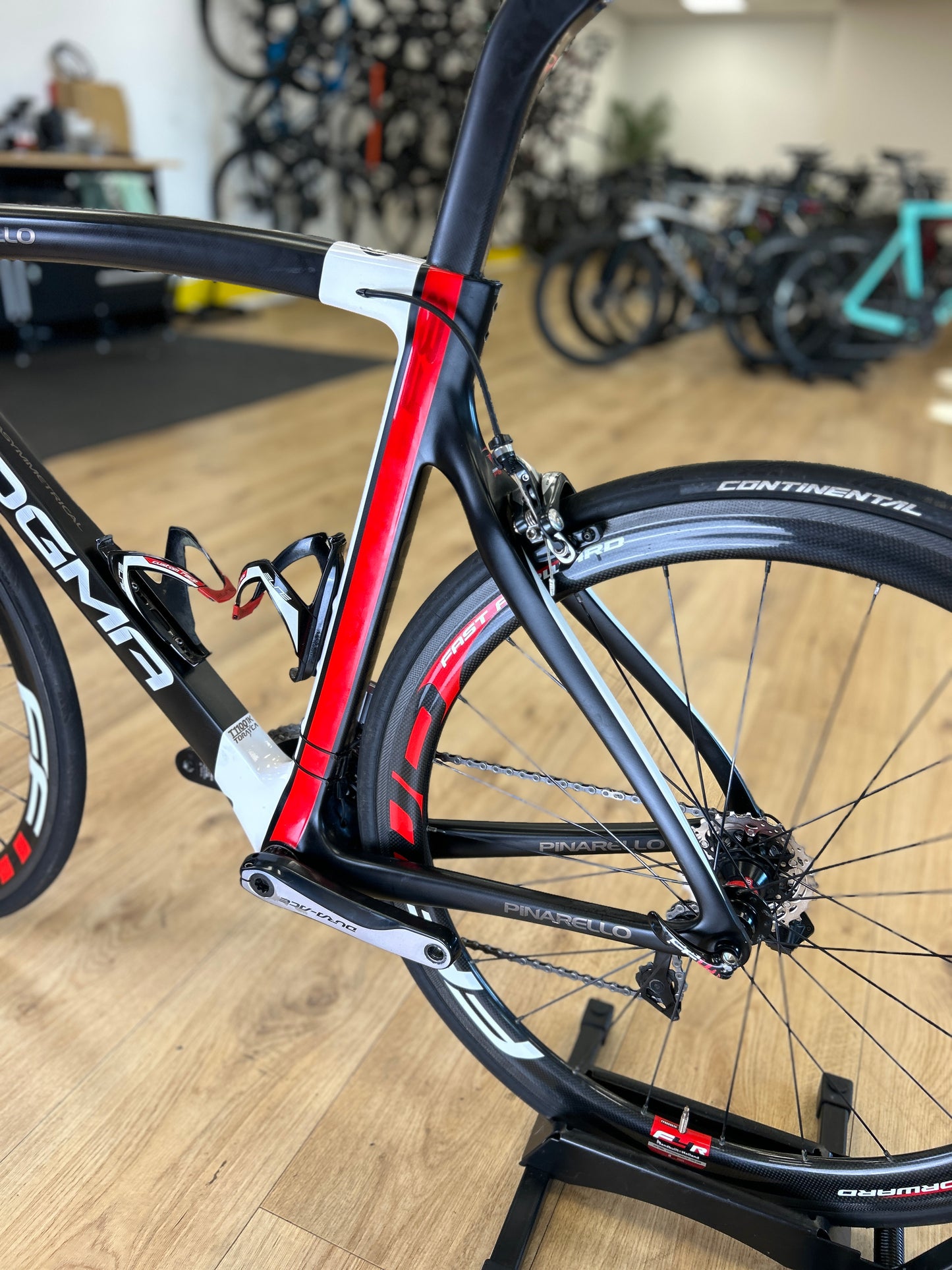 Pinarello F8 DI2 Carbon Disc Racefiets