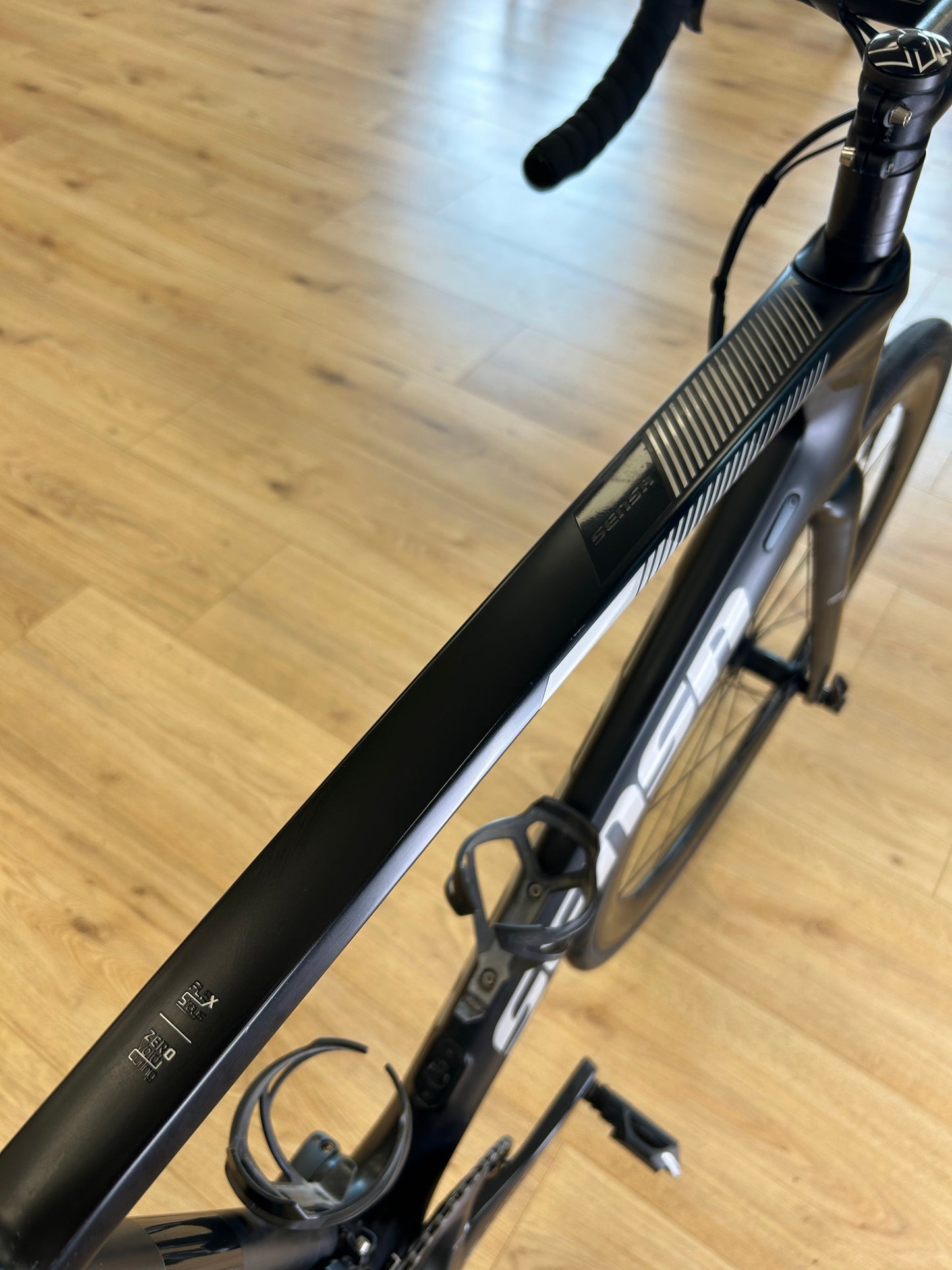 Sensa Giulia G3 Full Carbon Di2 Racefiets