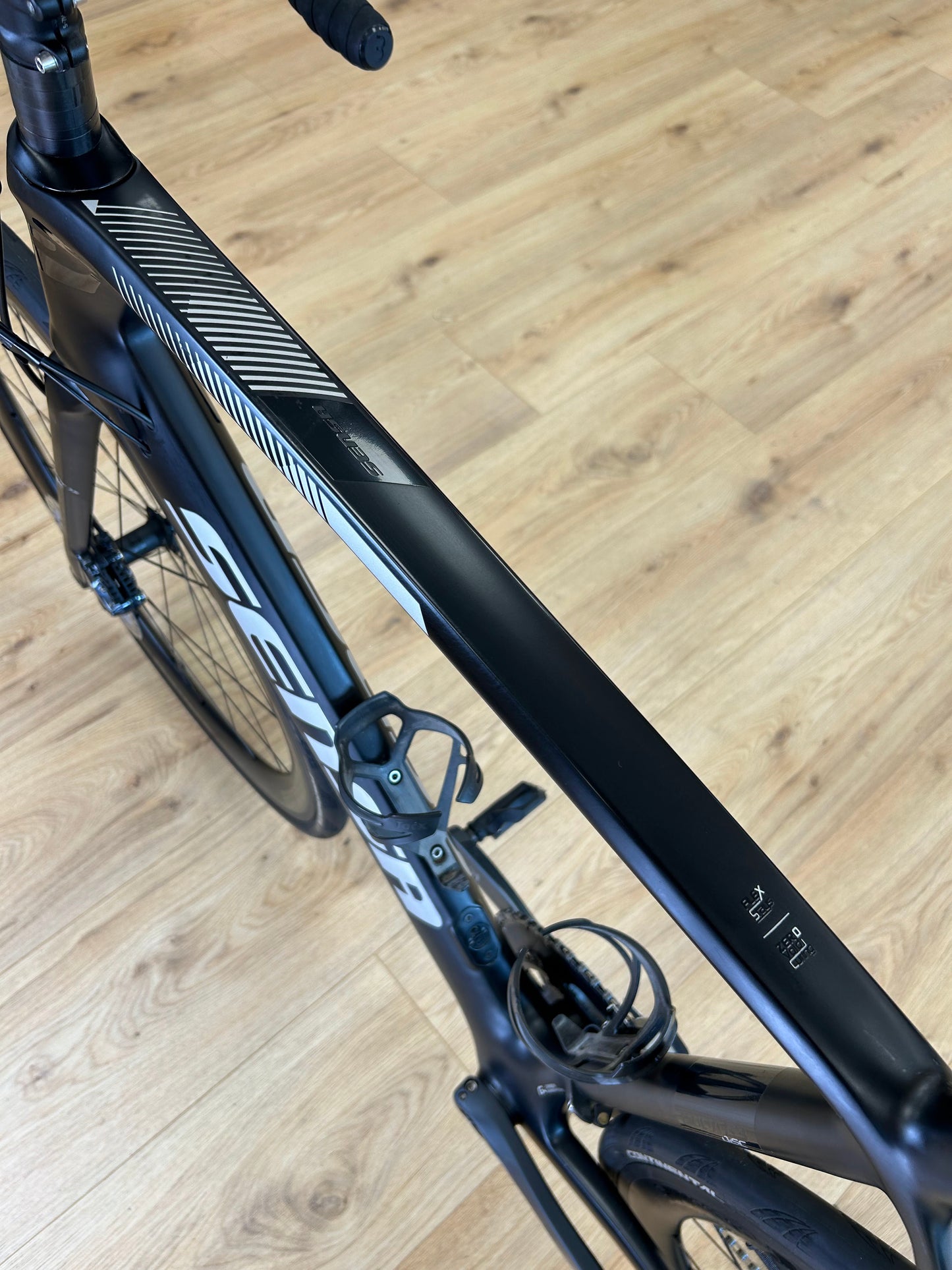 Sensa Giulia G3 Full Carbon Di2 Racefiets