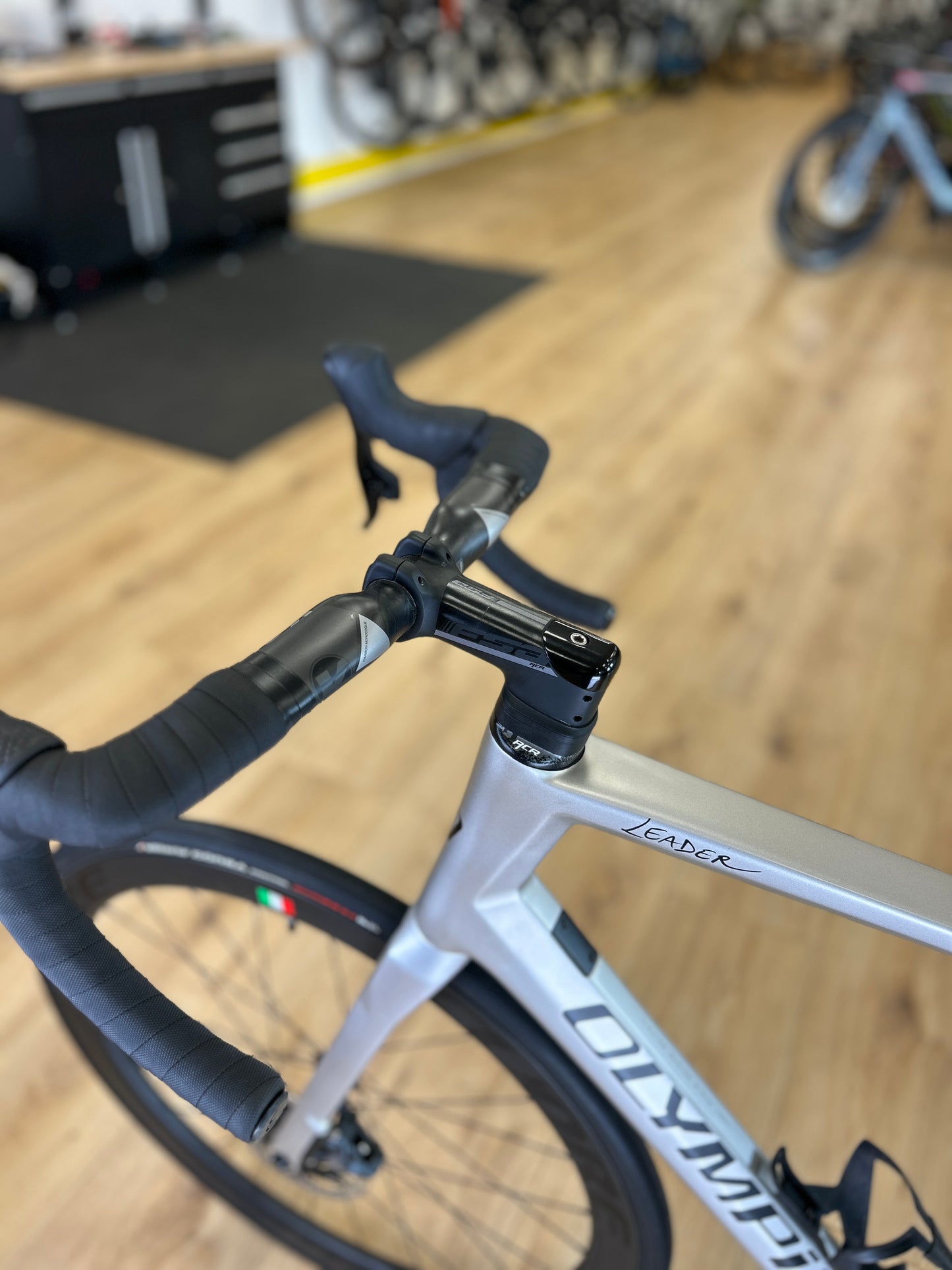Olympia Leader AXS Carbon Racefiets