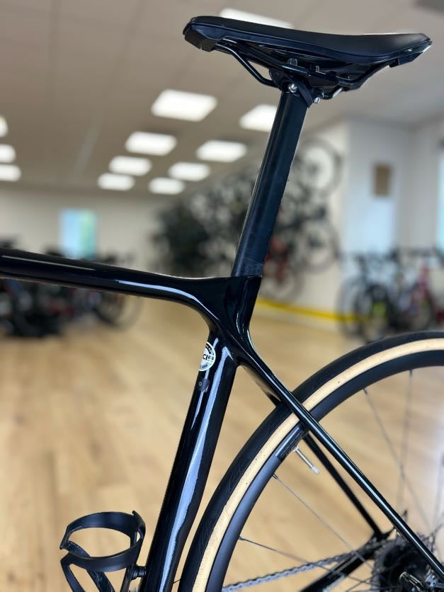 2024 Giant TCR Disc Carbon Road Bike