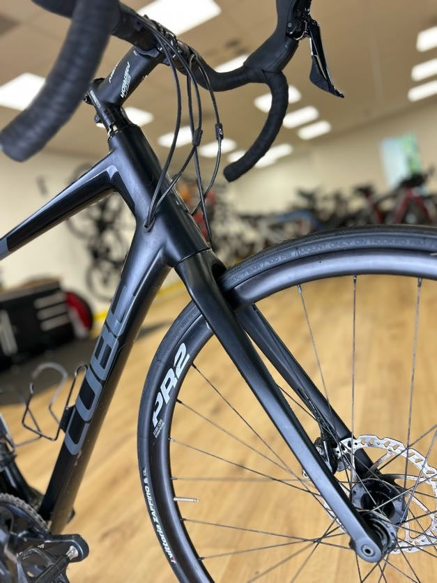 Cube Attain GTC Carbon Disc Racefiets