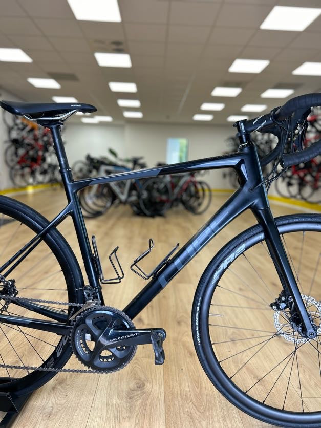 Cube Attain GTC Carbon Disc Racefiets