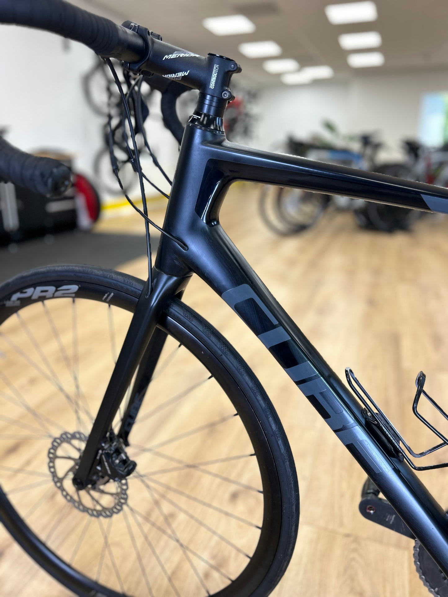 Cube Attain GTC Carbon Disc Racefiets