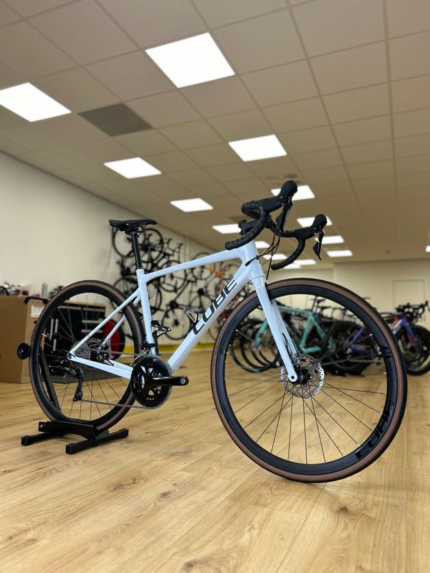 Cube Attain Disc Carbon Racefiets
