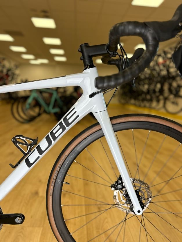 Cube Attain Disc Carbon Racefiets