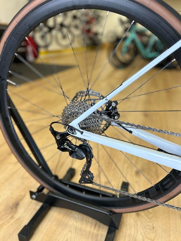 Cube Attain Disc Carbon Racefiets
