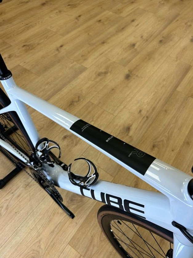 Cube Attain Disc Carbon Racefiets