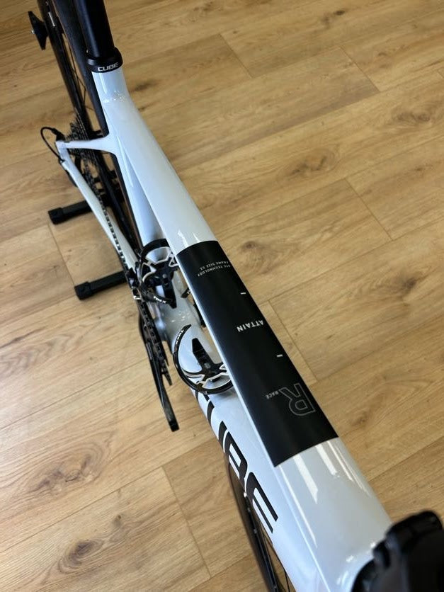 Cube Attain Disc Carbon Racefiets