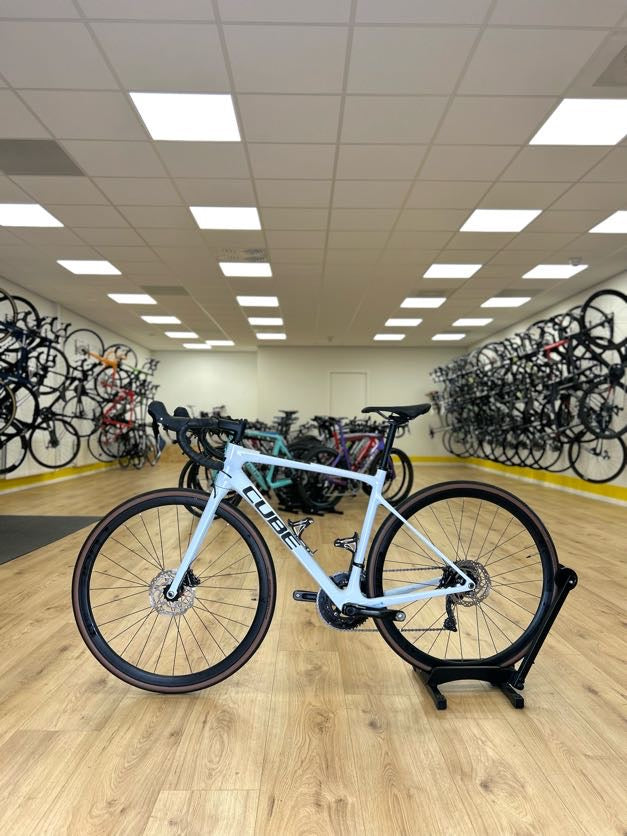 Cube Attain Disc Carbon Racefiets