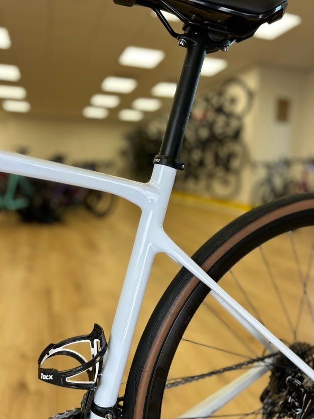 Cube Attain Disc Carbon Racefiets