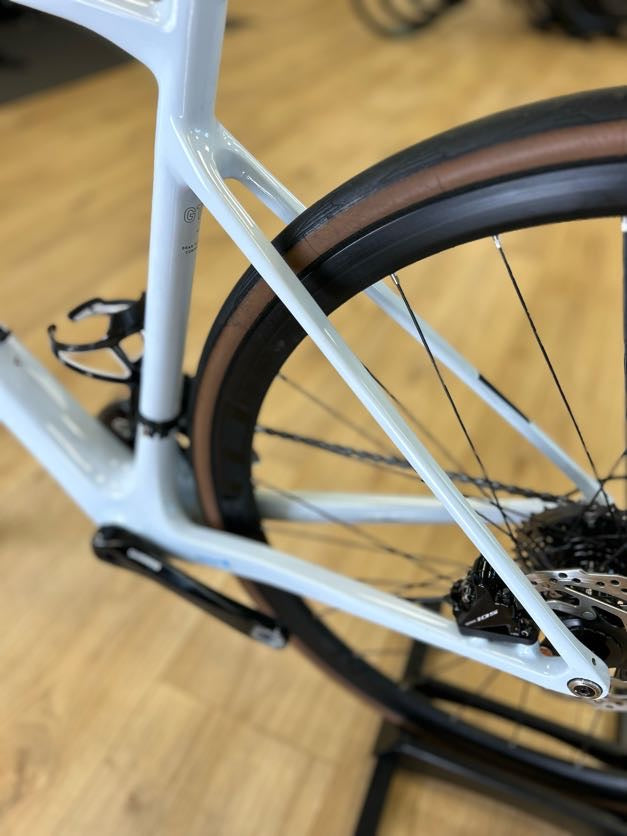 Cube Attain Disc Carbon Racefiets