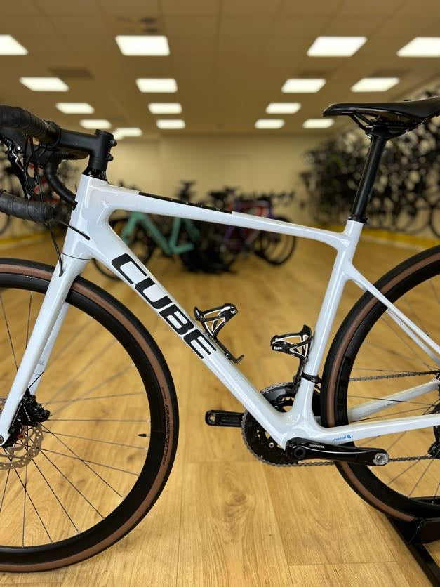 Cube Attain Disc Carbon Racefiets
