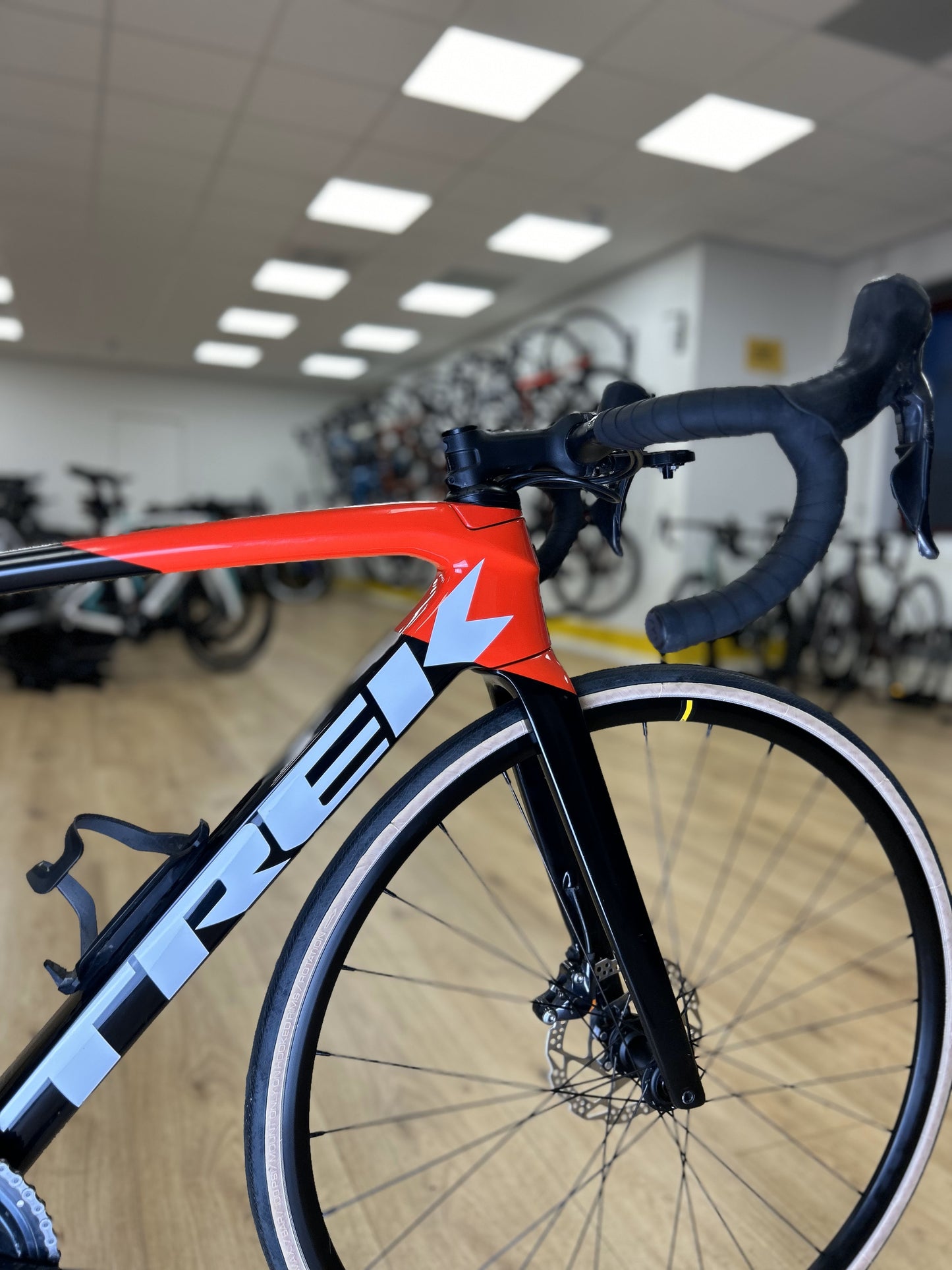 Trek Emonda Sl6 Carbon Disc Racefiets