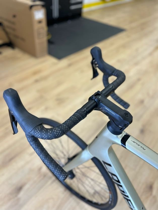 SHOWROOM MODEL Lapierre Pulsium SL 5.0 Racing Bike