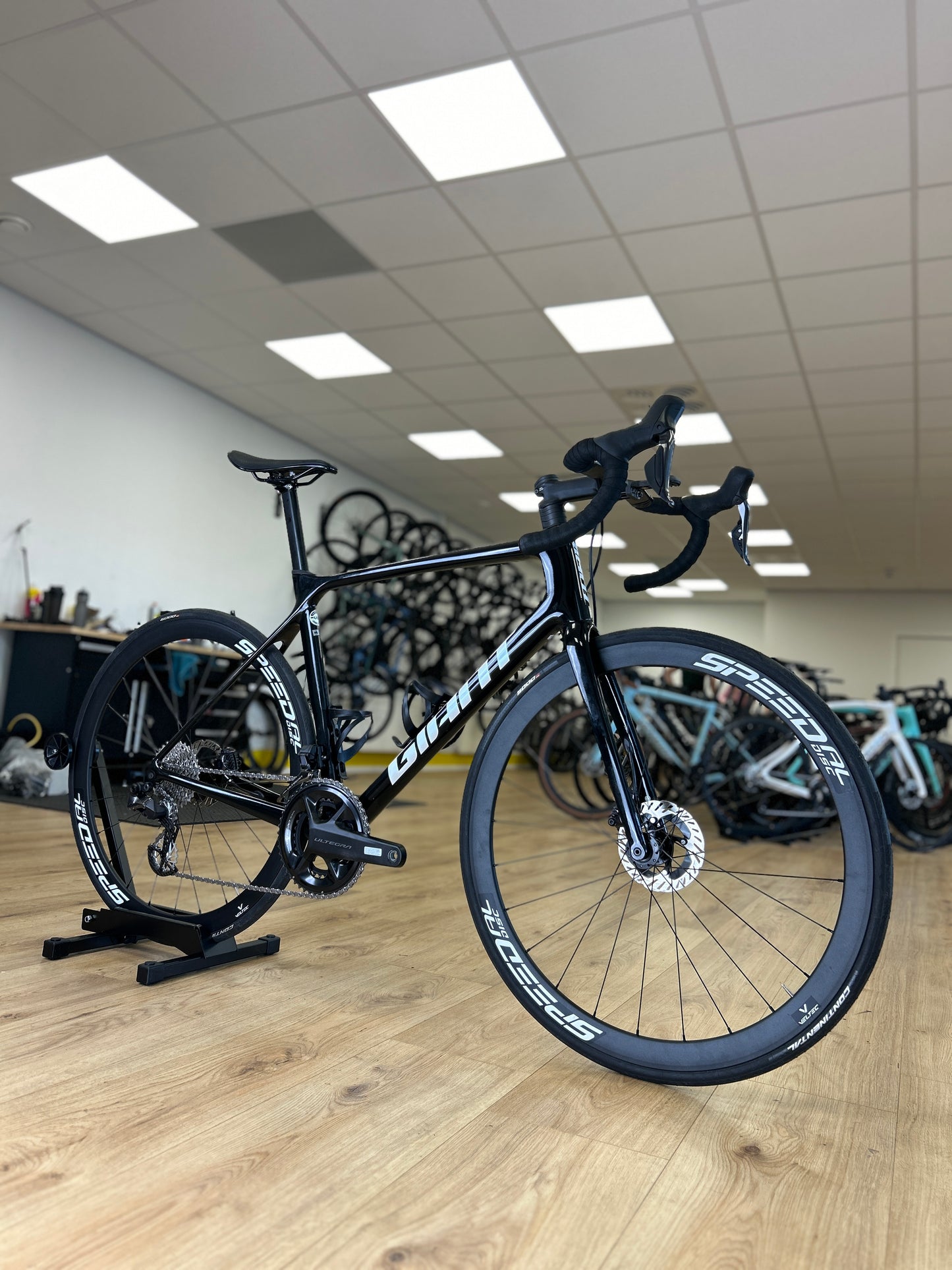 Giant TCR Di2 Carbon Disc Racefiets