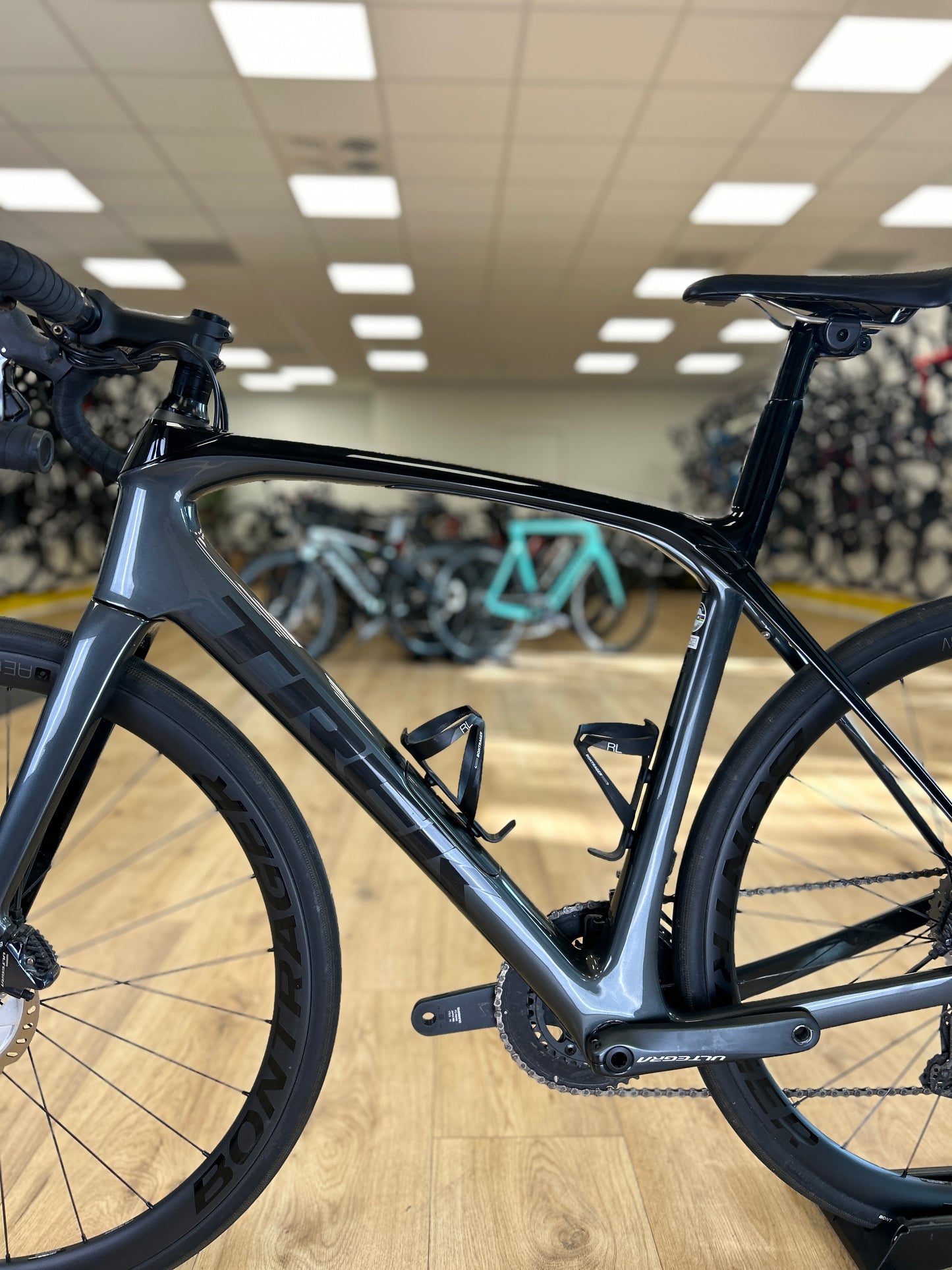 Trek Domane SLR7 Di2 Carbon Disc Racefiets