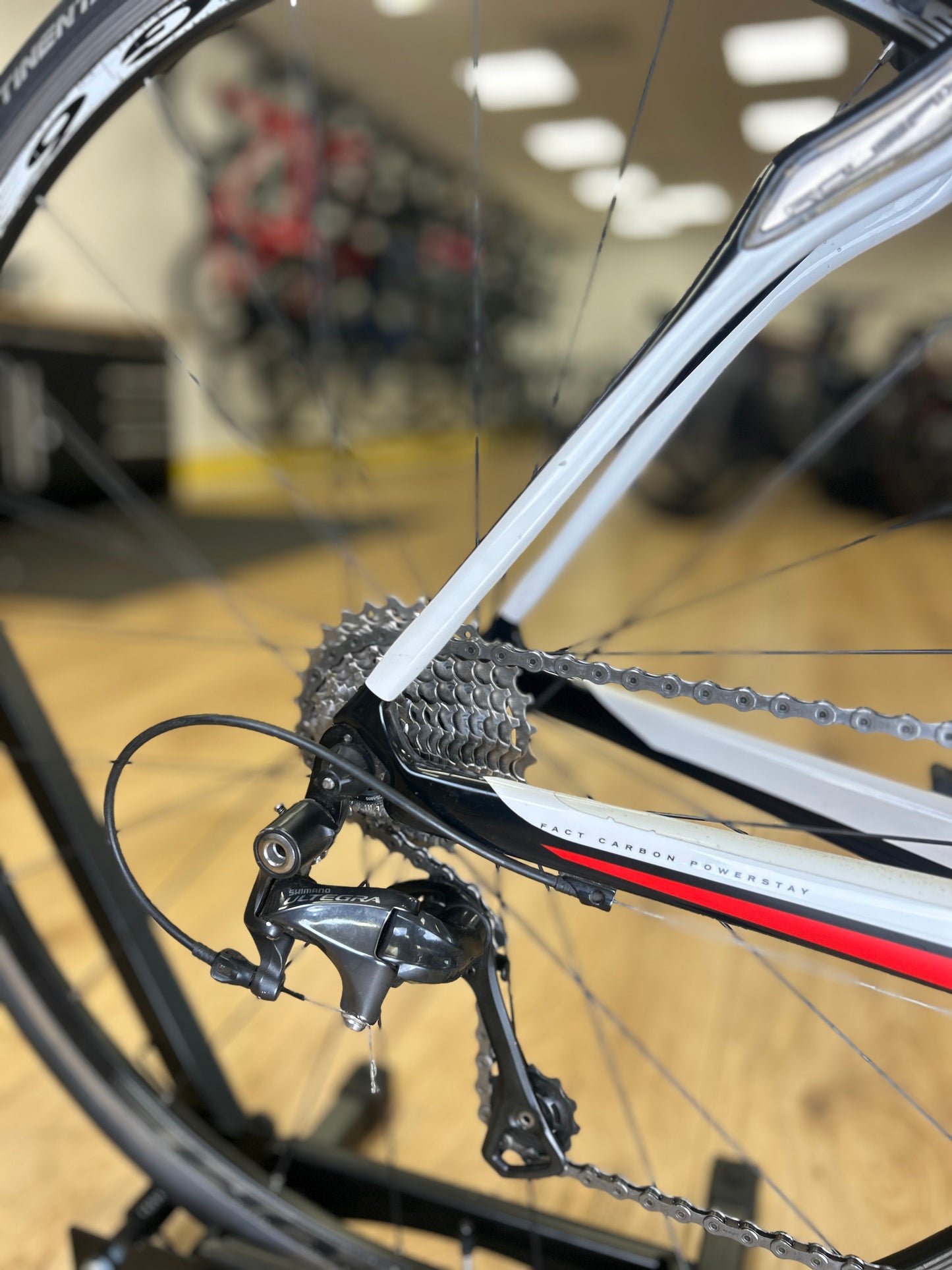 Specialized Roubaix Carbon Ultegra Racefiets Staat: Goede staat