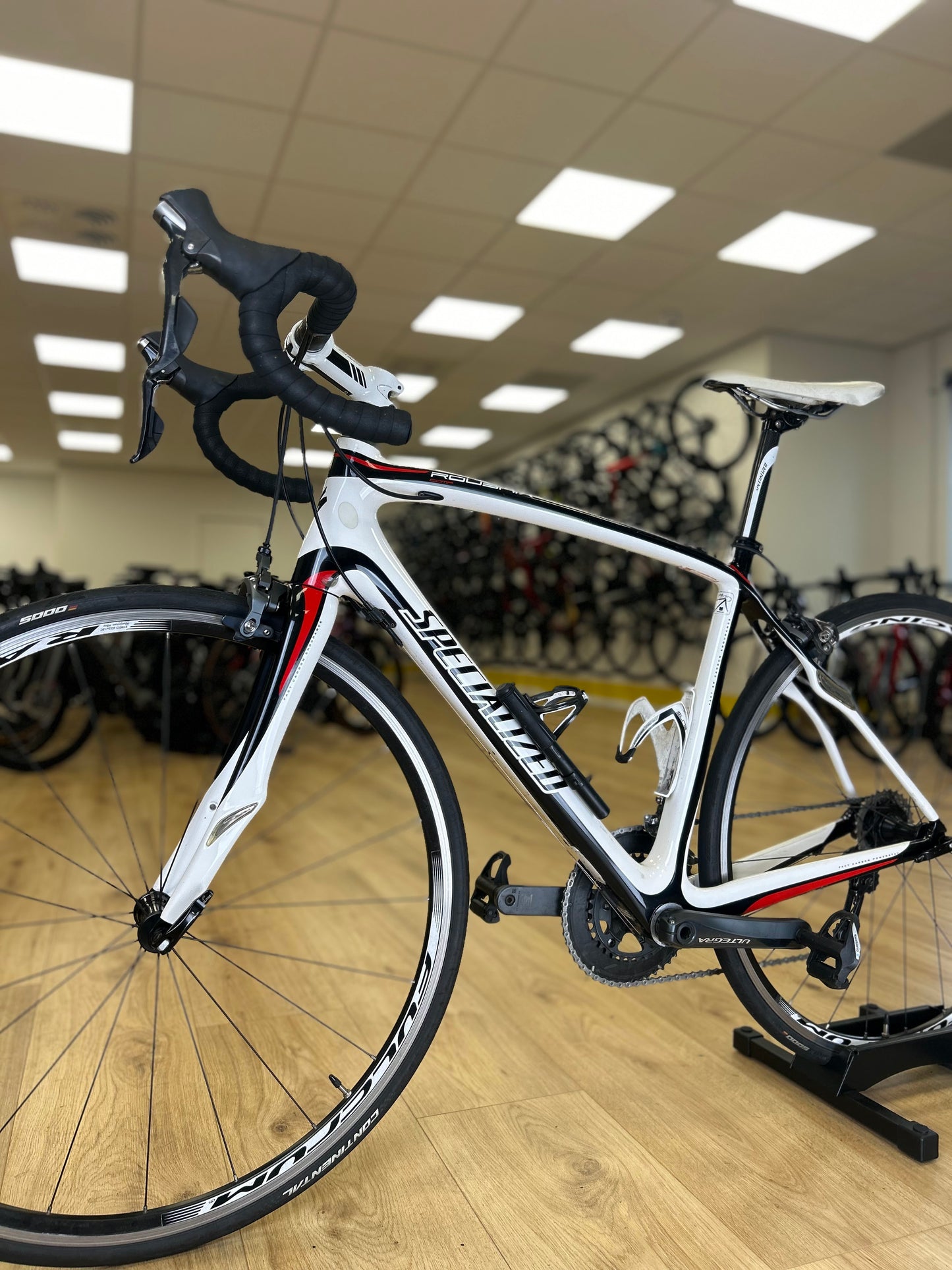 Specialized Roubaix Carbon Ultegra Racefiets Staat: Goede staat