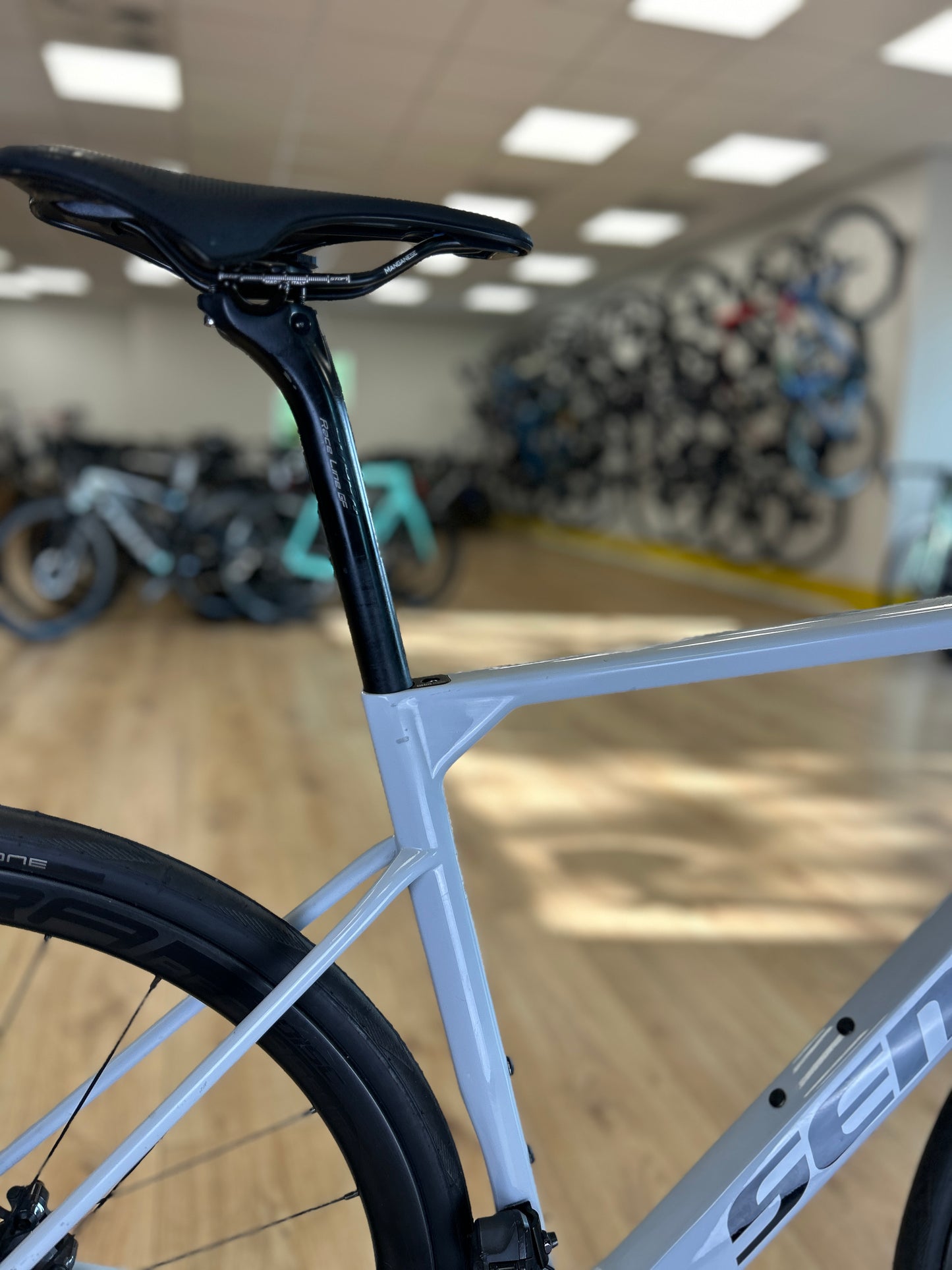 Sensa Giulia GF DI2 Carbon Disc Racefiets