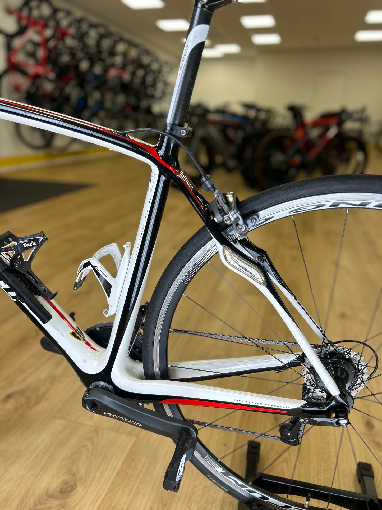 Specialized Roubaix Carbon Ultegra Racefiets Staat: Goede staat