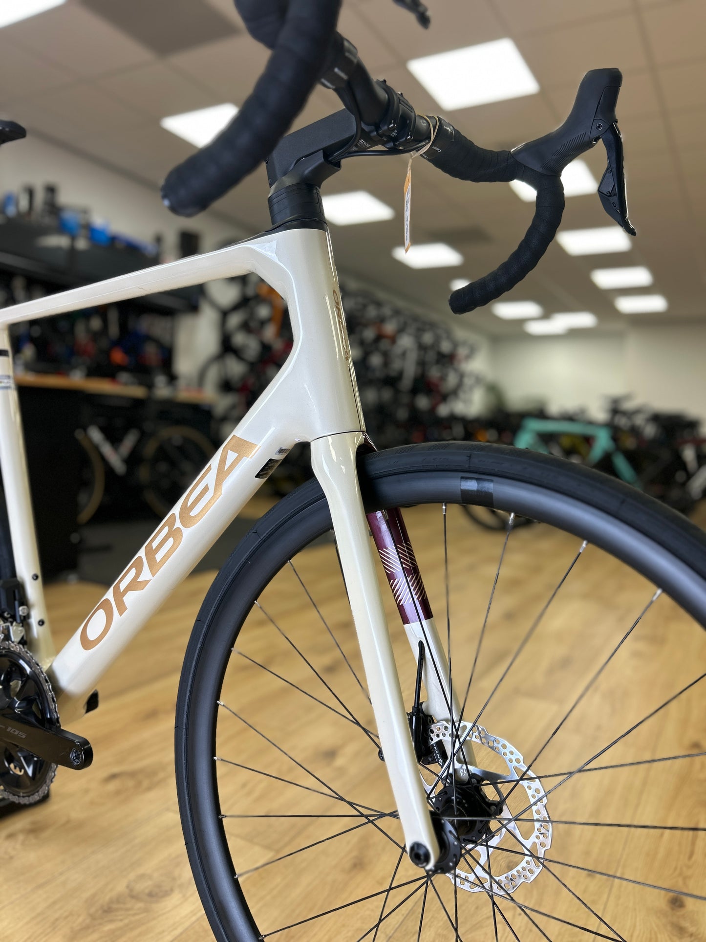 0km Showroom Model Orbea Orca M30iTEAM Di2 Carbon Racefiets