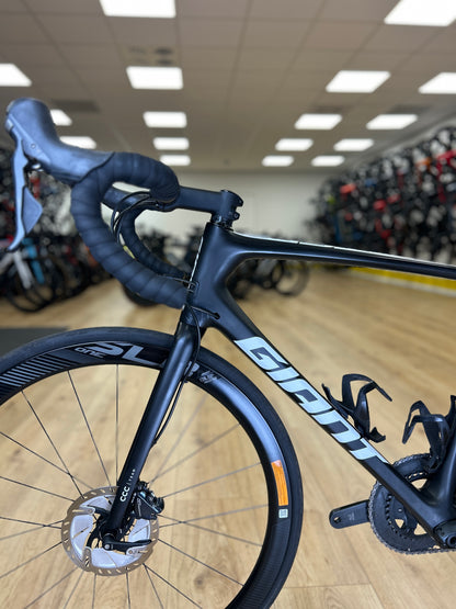 Giant TCR Disc Team CCC Carbon Racefiets