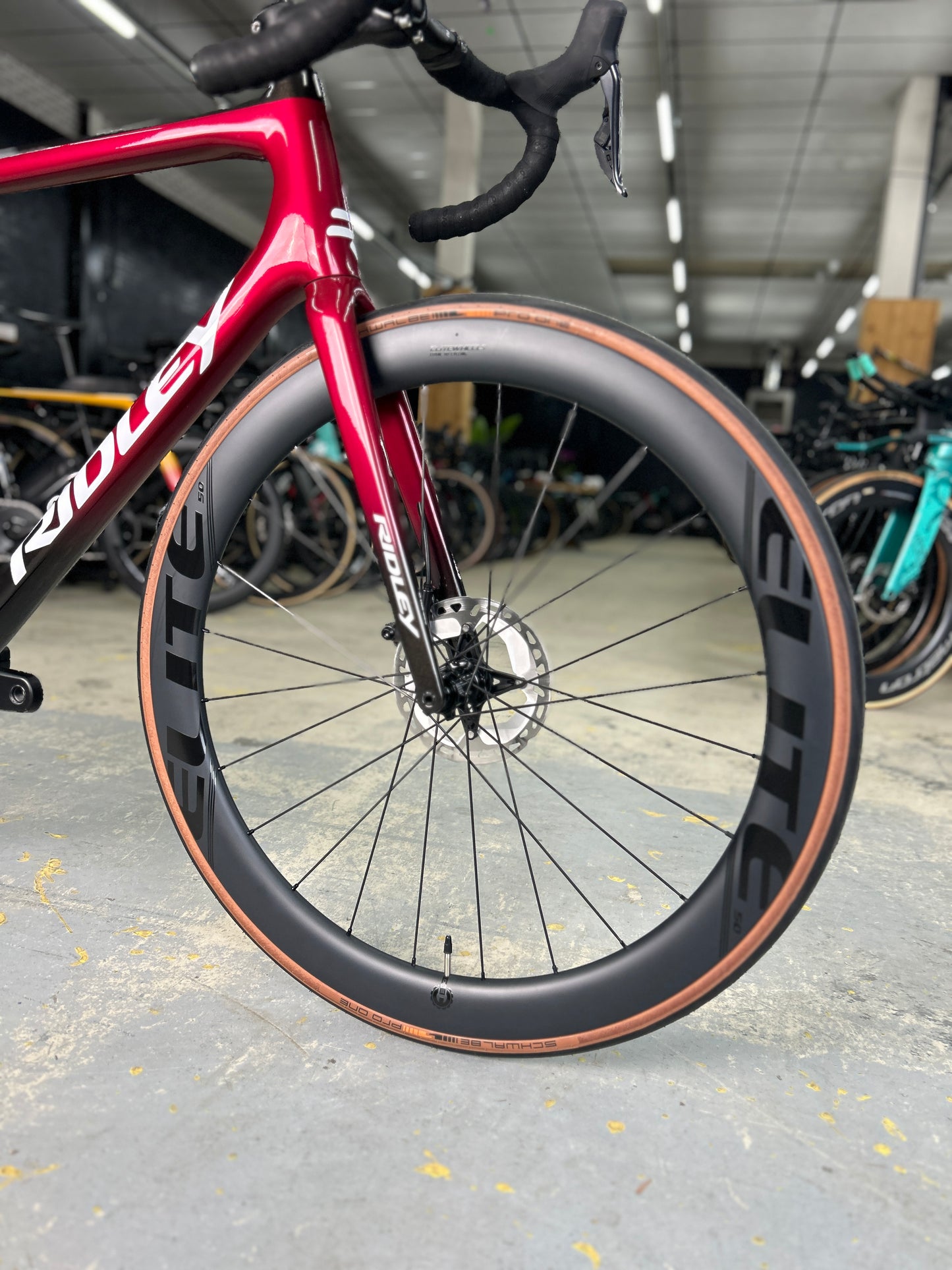 Showroom model Ridley Helium SLX Di2 Carbon Race Bike