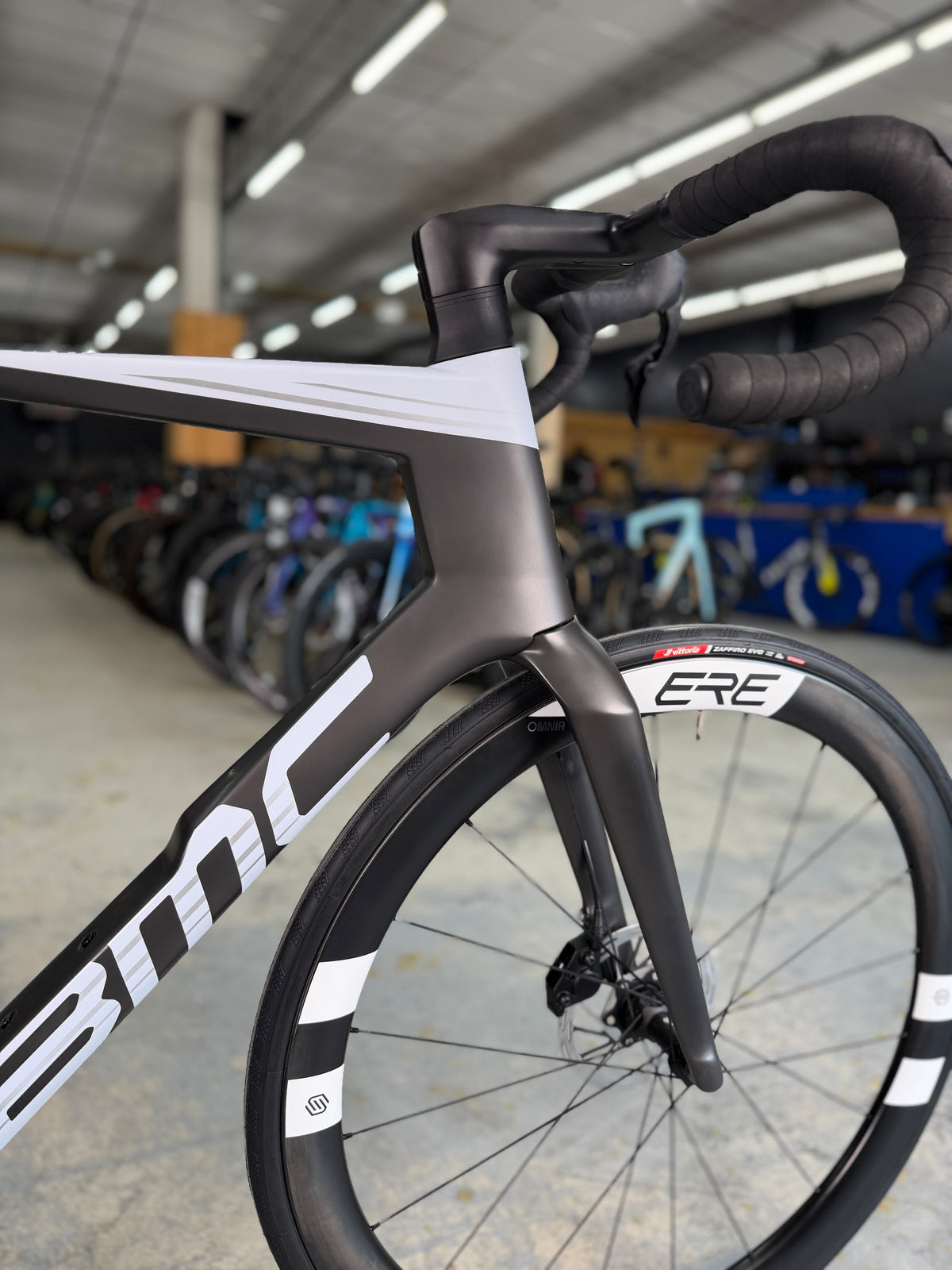 NEW BMC Teammachine R 01 AXS Carbon Road Bike