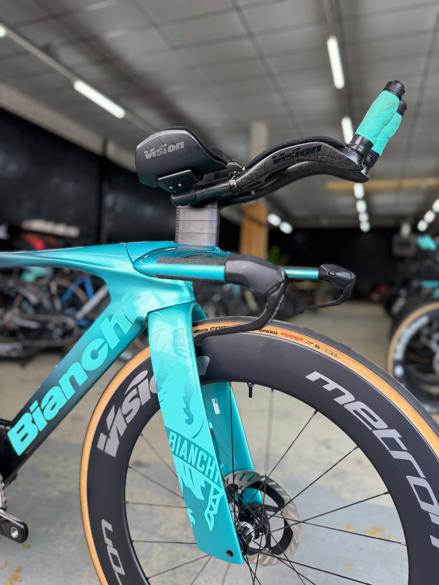 Bianchi Aquila RC Disc Di2 Carbon TT