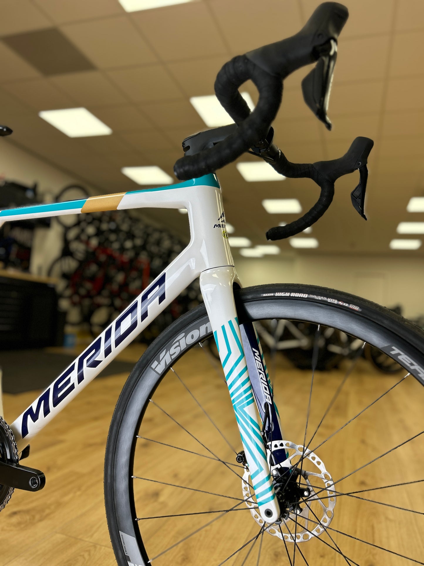 SHOWROOM MODEL 0km Merida Scultura 5000 Di2 Carbon Racefiets