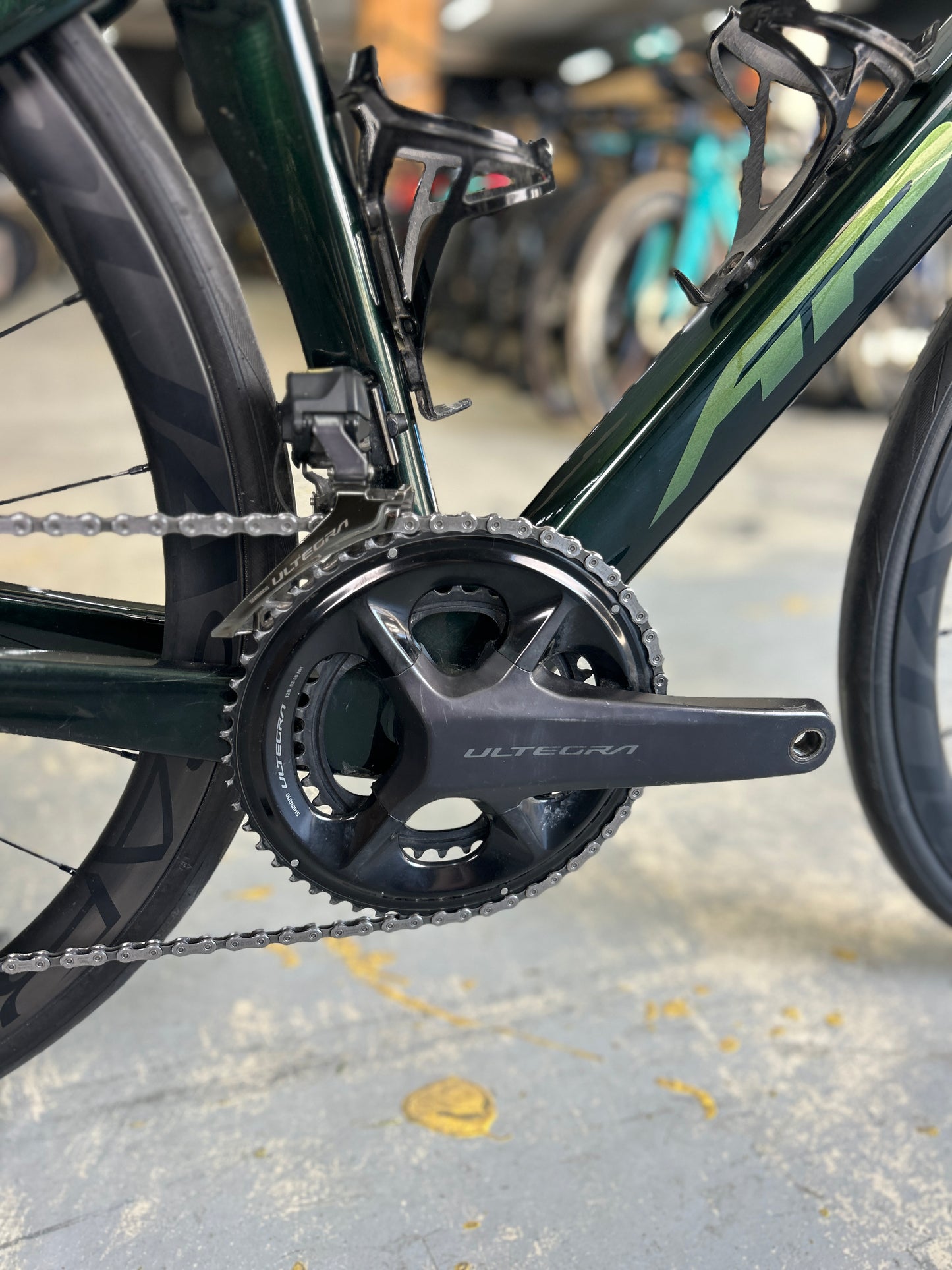 Apex Soniq Di2 Carbon Road Bike
