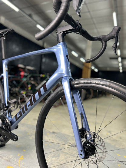 NEW Giant Defy Advanced Di2 Carbon Road Bike