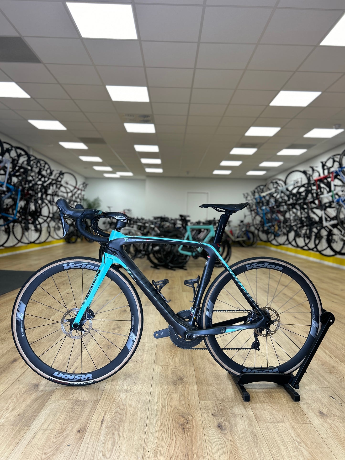 Bianchi Oltre Xr3 Disc Carbon Racefiets