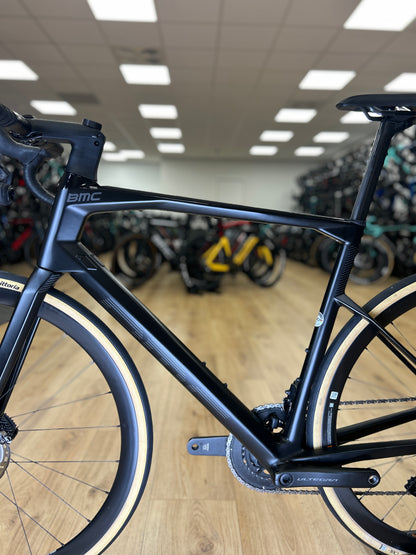 BMC RoadMachine 01 Di2 Carbon Road Bike