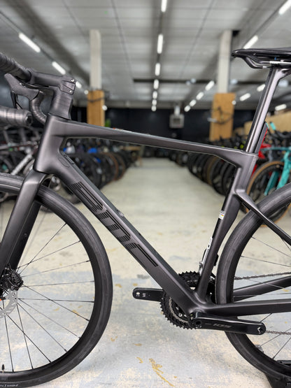 NIEUW BMC Roadmachine Carbon Racefiets