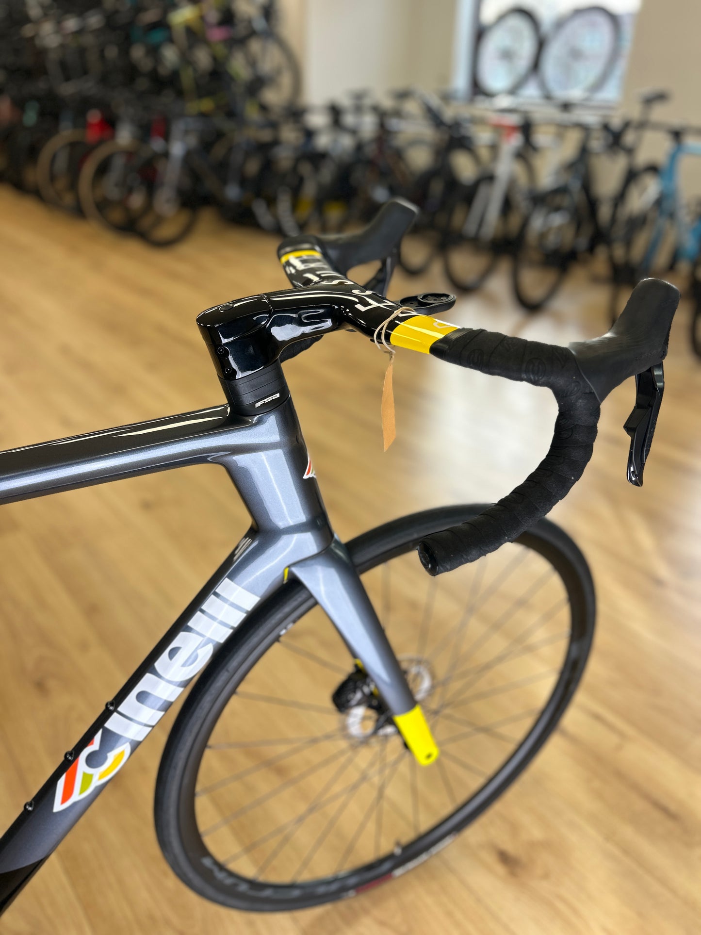0km Showroom Model Cinelli Pressure Di2 Carbon Racefiets
